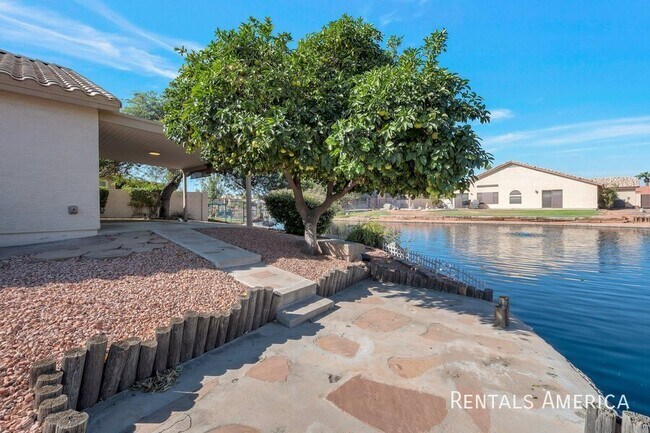 Building Photo - Las Casitas del Sur in Chandler