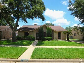 Building Photo - 21214 Park York Dr