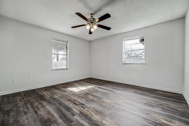 Foto del edificio - 1416 Northwood St
