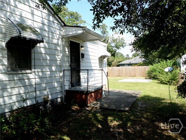 Building Photo - 2302 E 40th St