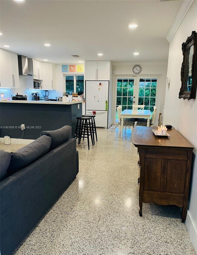 Foto del edificio - 18025 NW 49th Ave