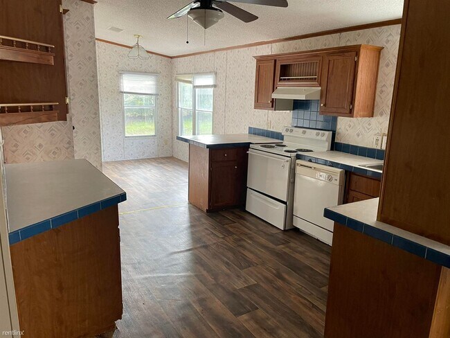 Building Photo - 3 br, 2 bath House - 376 Byrd Cir