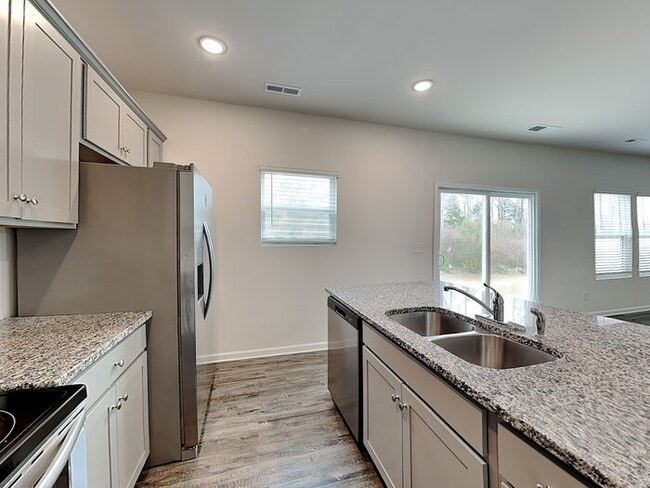 Building Photo - 737 Point Andrews Dr SW
