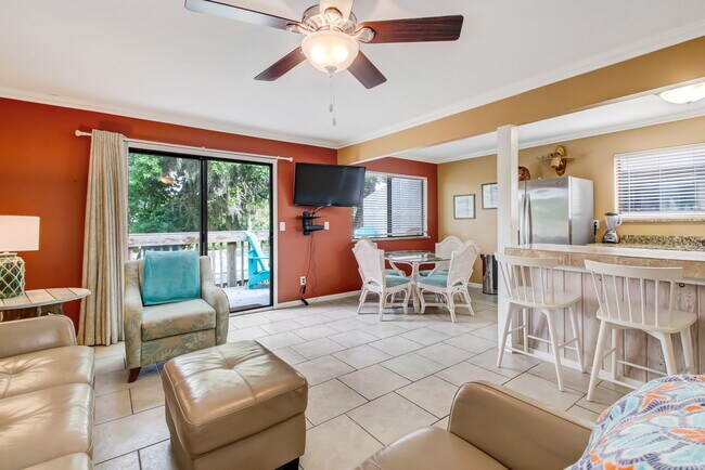 Building Photo - 2623 Forest Ridge Dr