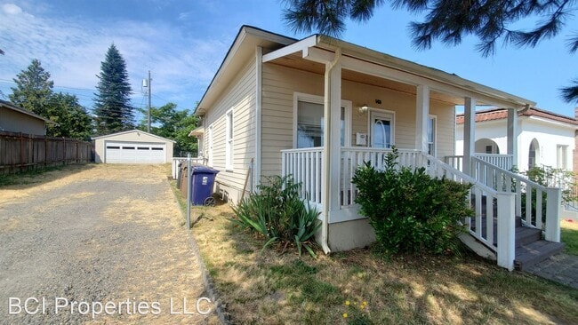 Building Photo - 2 br, 1 bath House - 5420 S. State Street