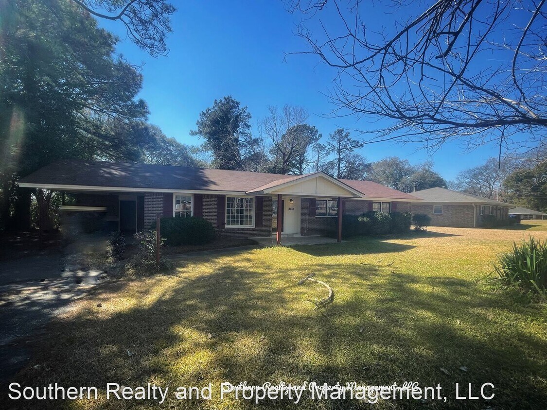 Foto principal - 3 br, 2 bath House - 239 Marian Drive