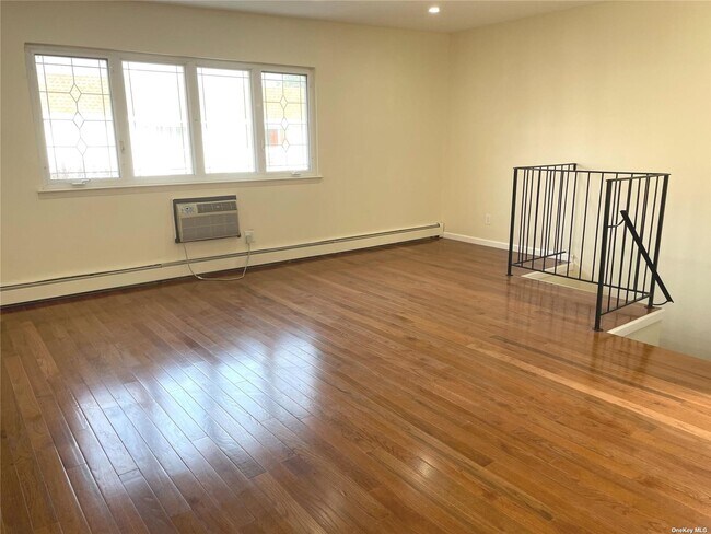 Foto del edificio - 14 McKibbin Ct