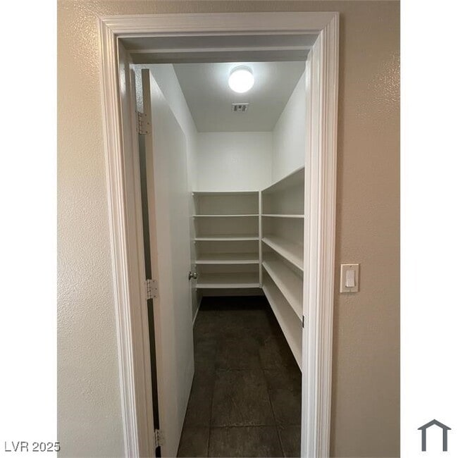 Foto del edificio - 909 E Malibu Sands Ave