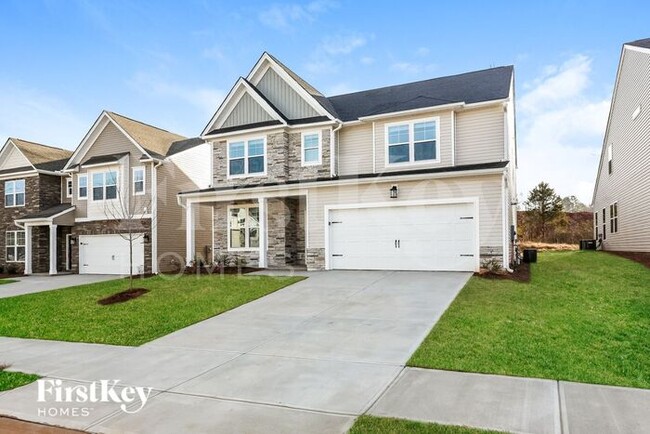 Building Photo - 558 Hillpark Ln