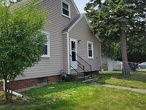 Building Photo - 363 Kopernik Ave