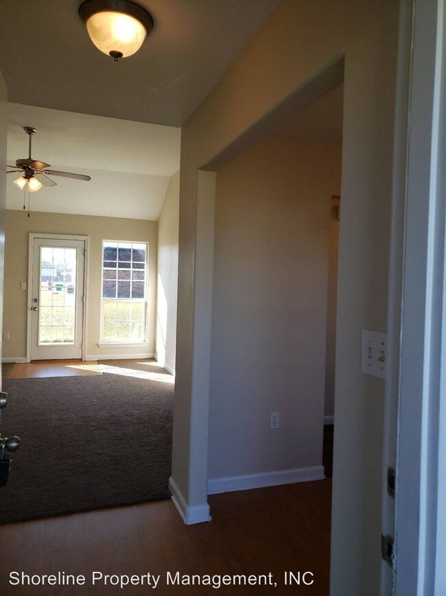 Building Photo - 3 br, 2 bath House - 2116 Irma Circle