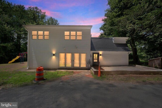 Foto del edificio - 13205 Lee Hwy