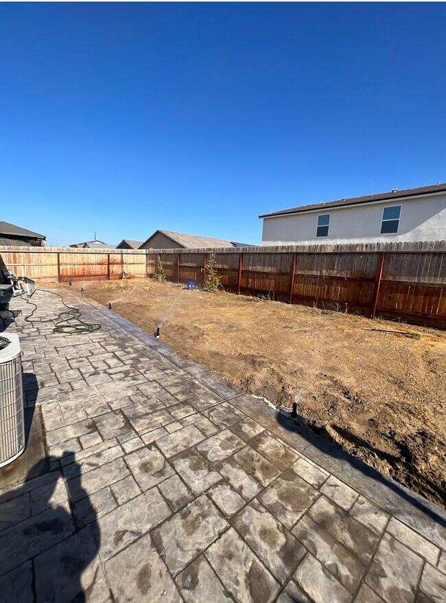 Foto del edificio - 2124 Ukiah Ct