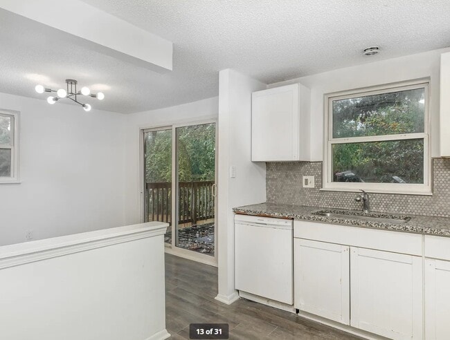 kitchen - 8435 Othello Pl