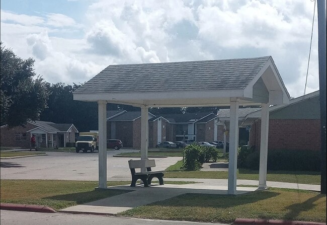 Building Photo - 516 Laredo St