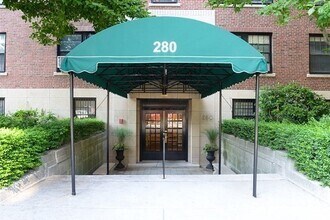 Building Photo - 280 Beacon St