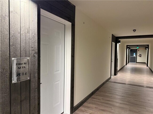 Foto del edificio - 327 Pine St