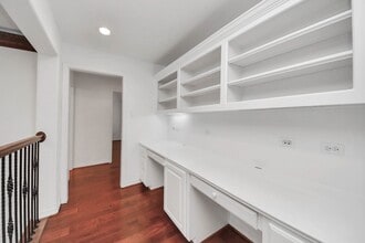Building Photo - 1807 Ravenel Ln