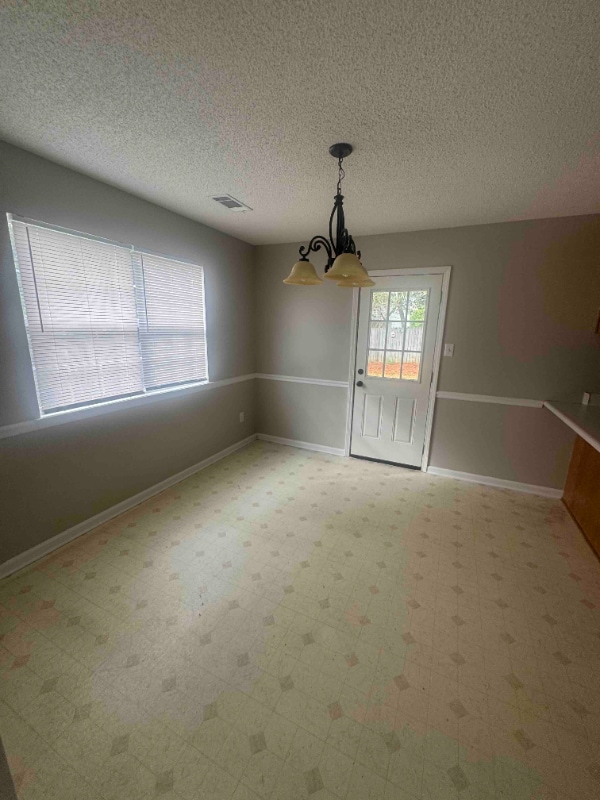 Foto del edificio - 210 Chadwyck Cir