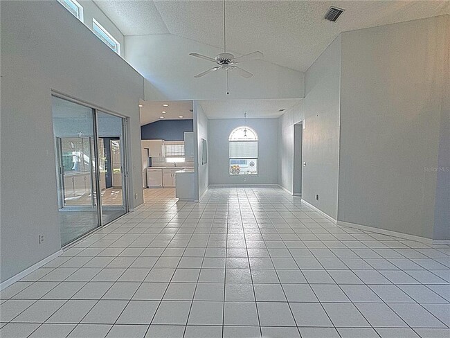 Foto del edificio - 4850 Mill Run Dr