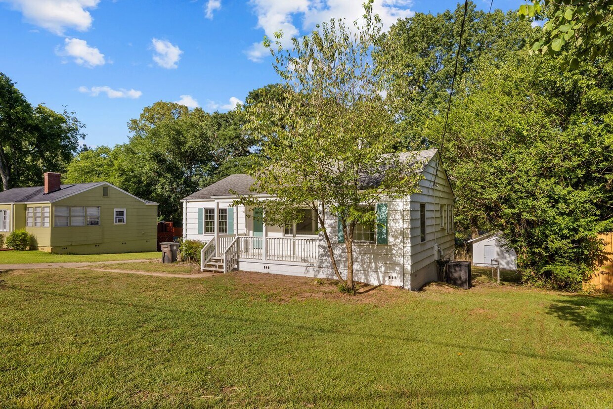 Foto principal - Fully Renovated Center Point Bungalow
