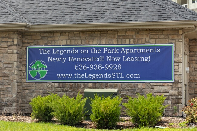 Signage - The Legends on the Park Apartments