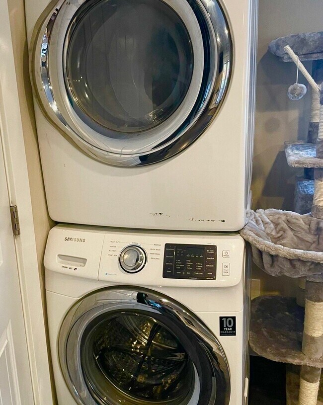 Foto del edificio - 450 W Vermont Ave