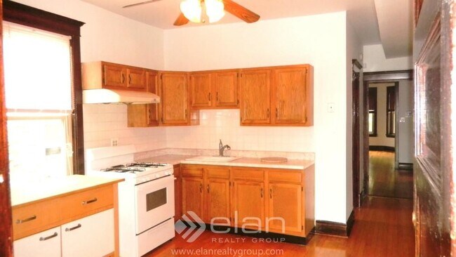 Foto del edificio - 1458 W Catalpa Ave