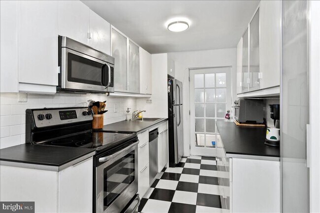 Foto del edificio - 2624 E Harold St