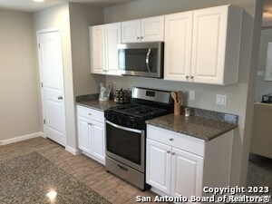 Building Photo - 10523 Legacy Cv