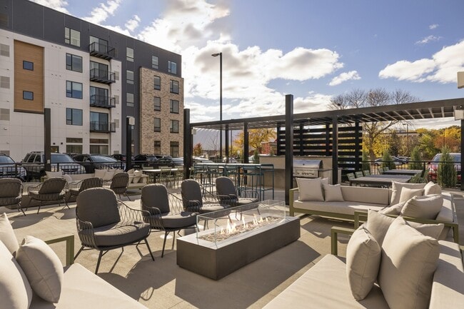 Building Photo - Savor Apartments