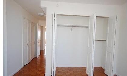 Foto del edificio - 350 W 43rd St