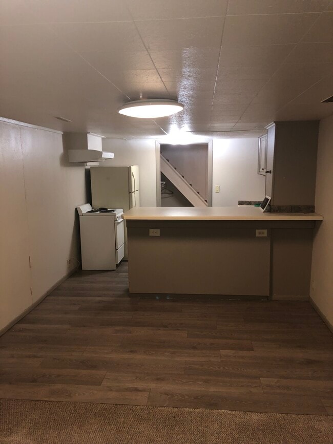 Dining area - 122 2nd Ave SW