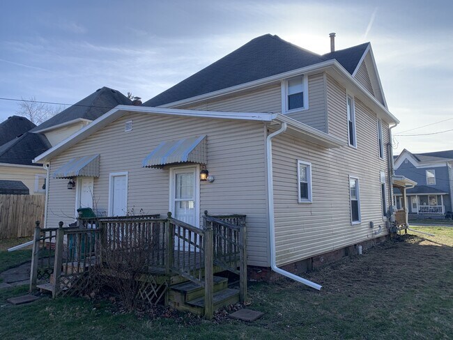 Building Photo - 226 N 21st St