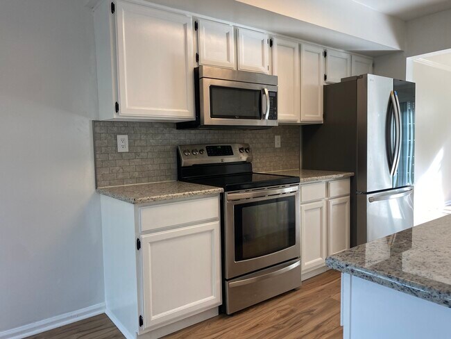 Foto del edificio - 6902 Colonial Ct