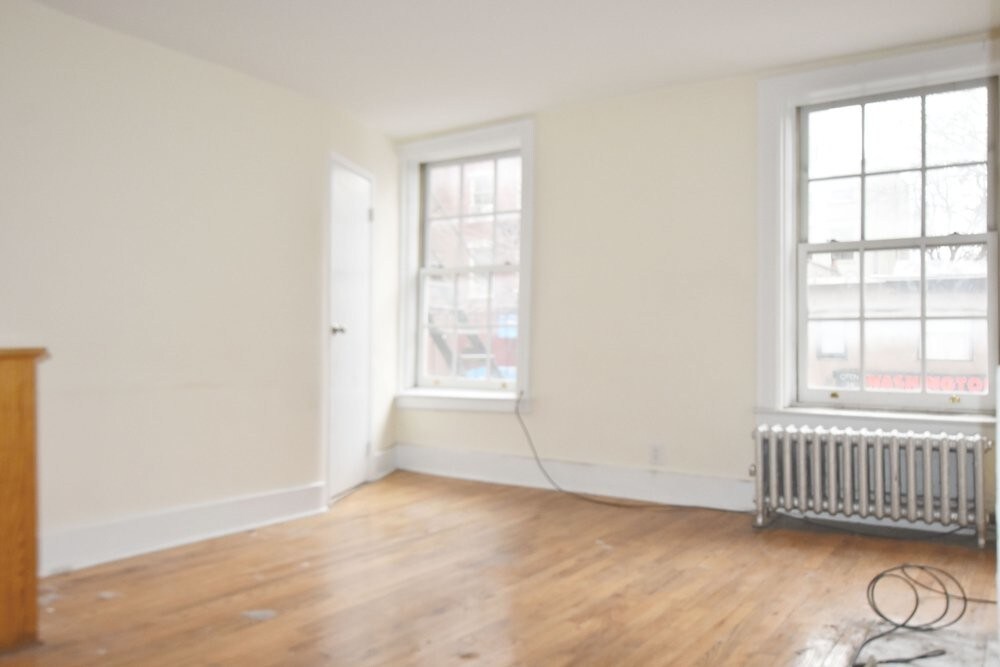 Primary Photo - 149 W 4th St