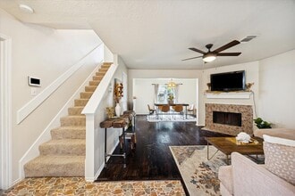 Building Photo - 8807 Sage Pl Dr