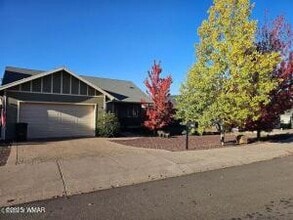 Building Photo - 723 W Summer Haven Ln