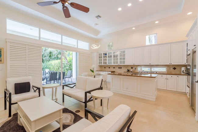 Foto del edificio - 61 Laguna Dr