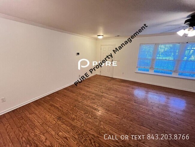 Foto del edificio - 3 Bedrooms Townhome In Oak Bluff!!