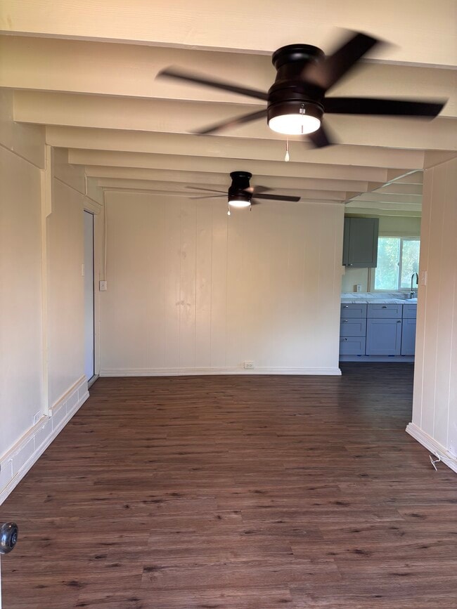 Living w/o furniture - 2842 Old Haleakala Hwy