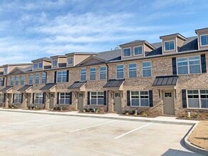 Building Photo - 325-G Landrum Pl