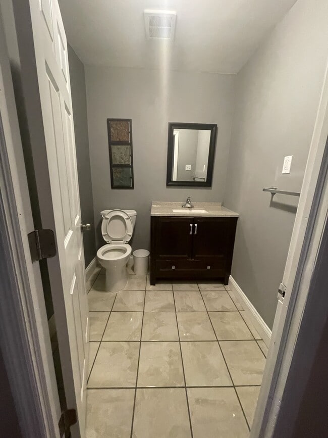 1 st Fl Bath - 1317 S Howard St