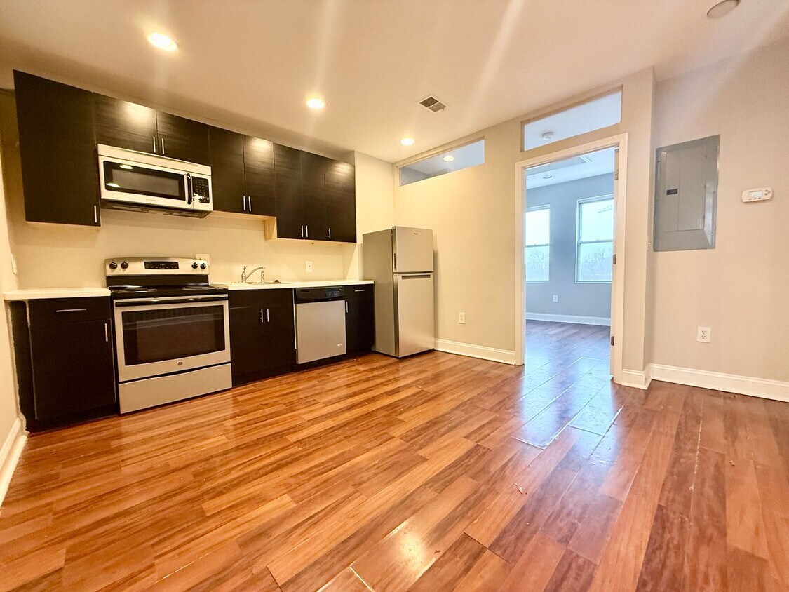 Photo - 543 Florida Ave NW