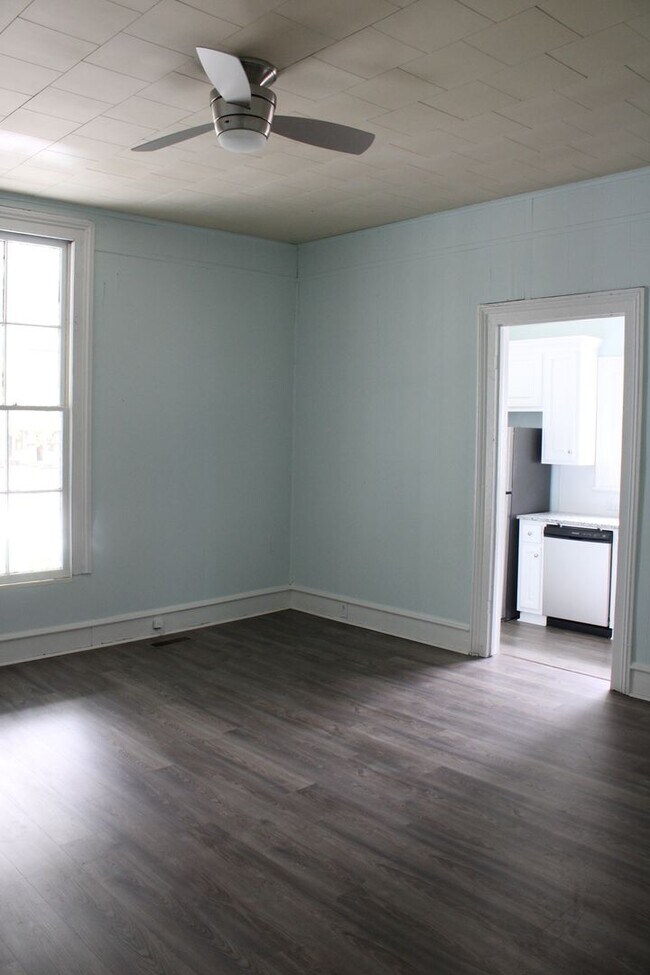 Foto del edificio - 404 Vance St NE