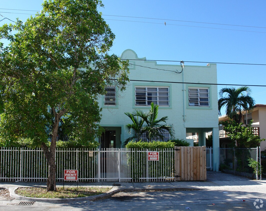 Foto del edificio - 1144 SW 5th St