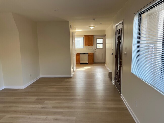 Foto del edificio - 1822 N Allen Ave