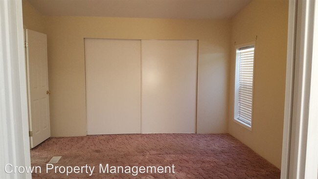 Building Photo - 2105 N Steptoe St
