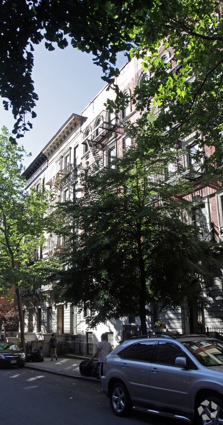 Building Photo - 212 E 83rd St