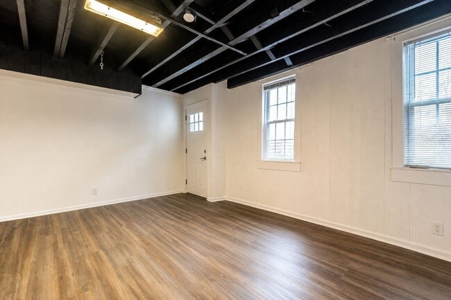 Building Photo - 4415 Garwood Way
